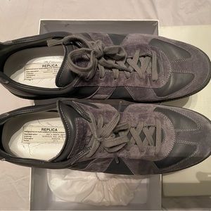 Excellent “Maison Margiela” grey sneakers, w/box